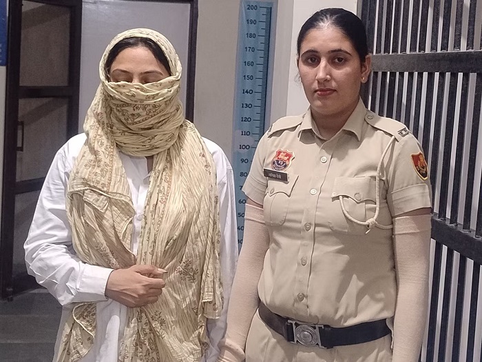 priynka chaturvedi